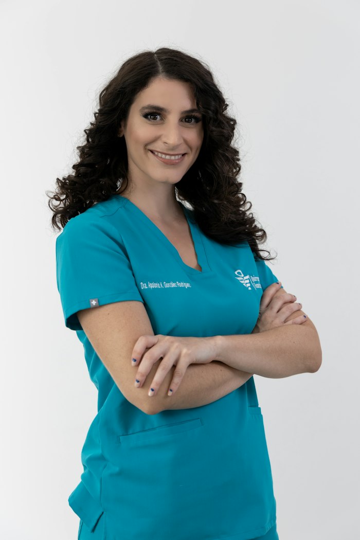 Dr. Ayesha Rahman, prosthodontist and implant specialist in Dhaka